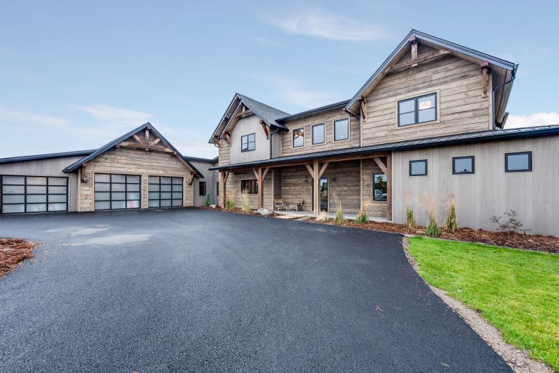 Residential Driveway Sealcoating